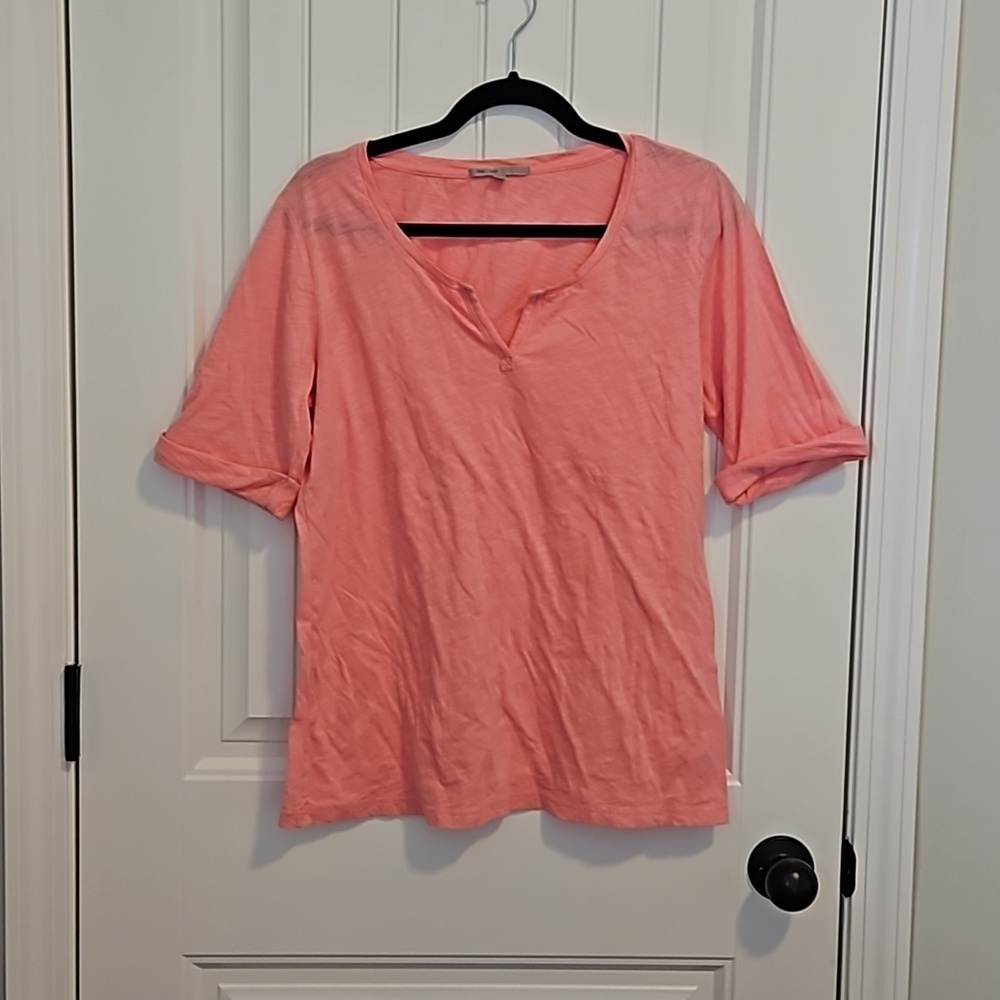 🪅 Pink Gap T-Shirt Size L